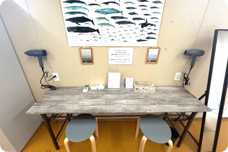 更衣室（化粧台・ドライヤー2台あり）